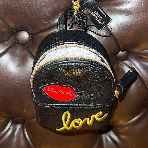 ❤️ MINI VICTORIA SECRET BACKPACK KEYCHAIN CHARM - Picture 3 of 3